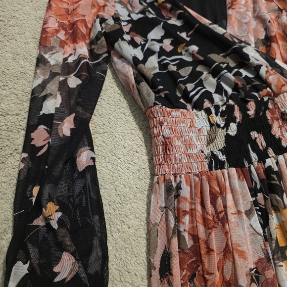 Elegant Floral Long Sleeve Maxi Dress - Picture 4 of 5